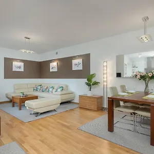 Cosy With Parking In The Centre By Renters , Warszawa Polska